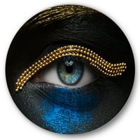Designart 'Girl szeme arany lánccal és kék pigmenttel' Modern körfém fali művészet - 36 lemez